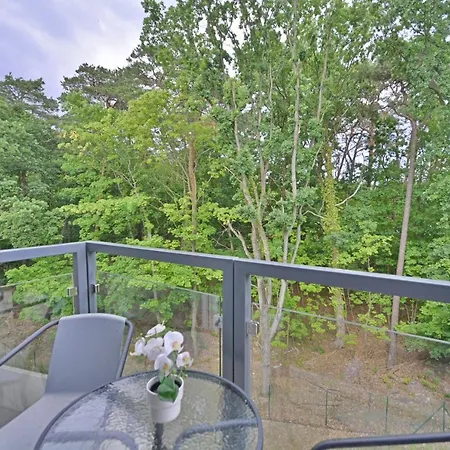 Apart-hotel Osiedle Cesarskie - Parking - Bryza