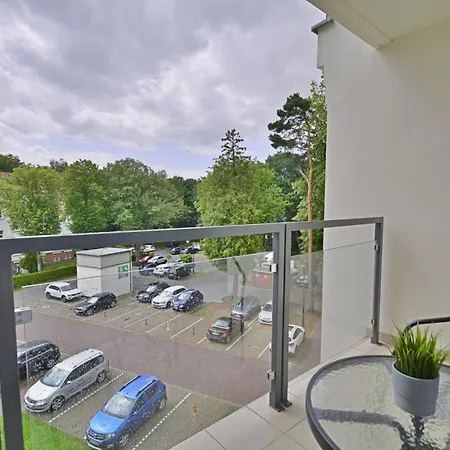 Aparthotel Osiedle Cesarskie - Parking - Bryza 3*