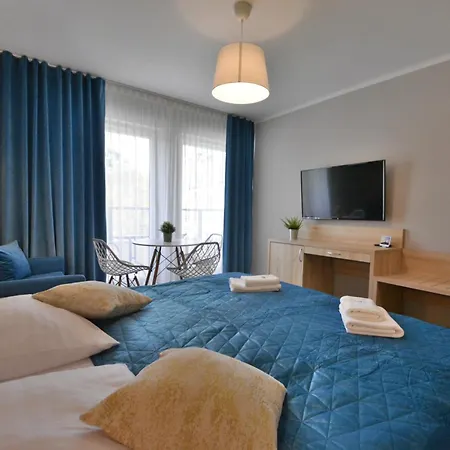 Osiedle Cesarskie - Parking - Bryza 3* Świnoujście