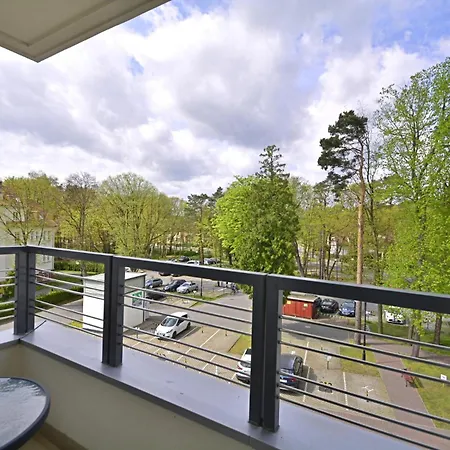 Osiedle Cesarskie - Parking - Bryza 3*