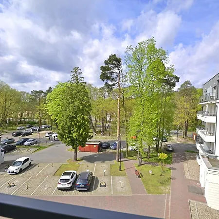 Osiedle Cesarskie - Parking - Bryza Apart-hotel