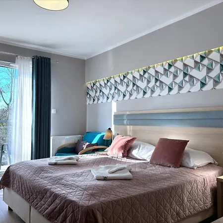 Osiedle Cesarskie - Parking - Bryza Apart-hotel