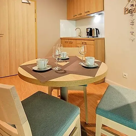 Osiedle Cesarskie - Parking - Bryza Aparthotel Świnoujście