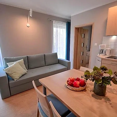 Aparthotel Osiedle Cesarskie - Parking - Bryza