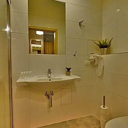 Osiedle Cesarskie - Parking - Bryza Aparthotel