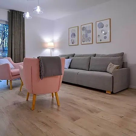 Aparthotel Osiedle Cesarskie - Parking - Bryza 3*