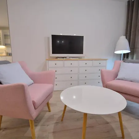 Osiedle Cesarskie - Parking - Bryza