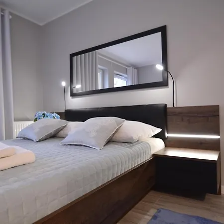 Osiedle Cesarskie - Parking - Bryza Apart-hotel