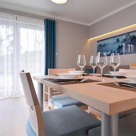 Aparthotel Osiedle Cesarskie - Parking - Bryza Świnoujście