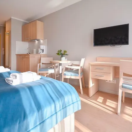 Osiedle Cesarskie - Parking - Bryza 3* Świnoujście