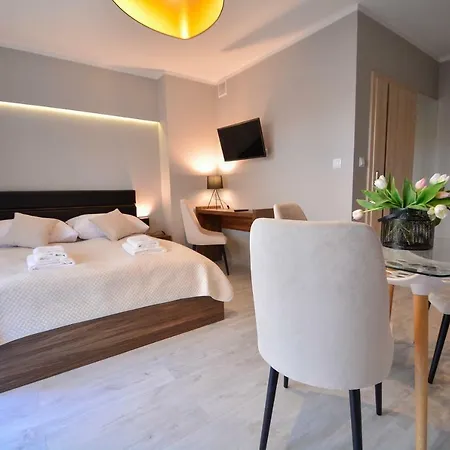 Aparthotel Osiedle Cesarskie - Parking - Bryza 3*