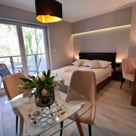 Apart-hotel Osiedle Cesarskie - Parking - Bryza 3*