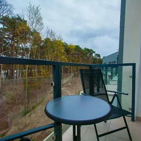 Osiedle Cesarskie - Parking - Bryza Aparthotel 3*