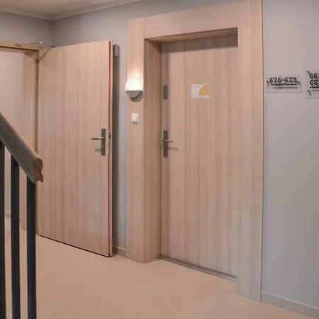 Aparthotel Osiedle Cesarskie - Parking - Bryza 3*