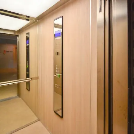 Apart-hotel Osiedle Cesarskie - Parking - Bryza