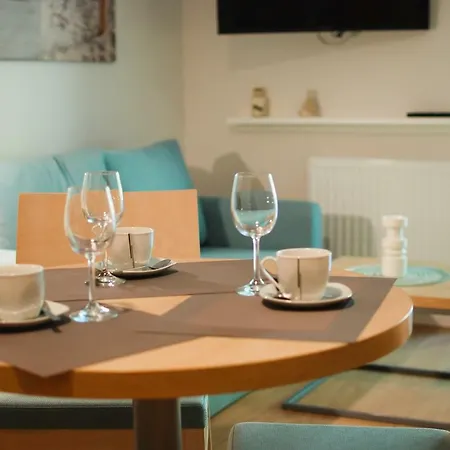 Osiedle Cesarskie - Parking - Bryza 3* Świnoujście