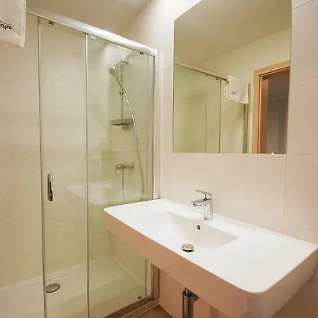 Osiedle Cesarskie - Parking - Bryza Apart-hotel 3*