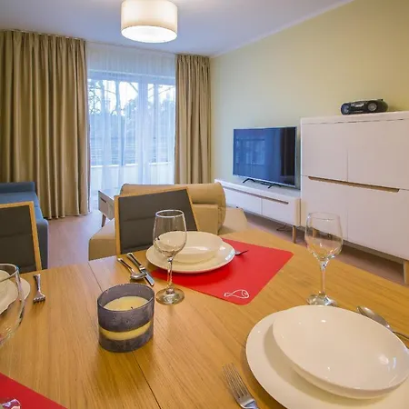 Osiedle Cesarskie - Parking - Bryza Apart-hotel