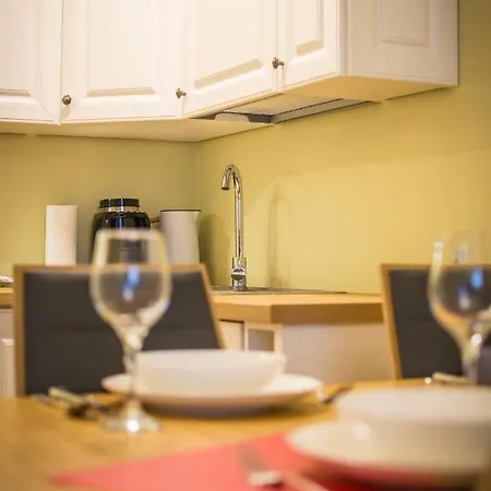 Apart-hotel Osiedle Cesarskie - Parking - Bryza